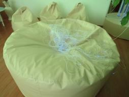 Фибероптический островок (100 волокон) Мягкое большое кресло-кровать, изготовленное из ЭКОкожи со встроенным источником света и пучком фибероптических волокон на пульте управления.